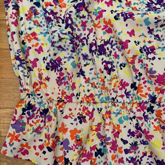 Jessica Simpson blouse - Picture 2 of 3